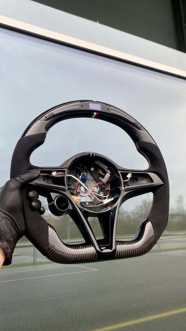 Alfa Romeo Sportlenkrad Carbon (LED) - Image 2